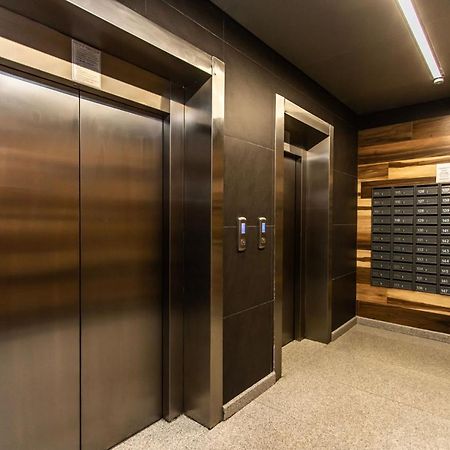 Sky House Premium Apartment In City Center Chisinau Luaran gambar