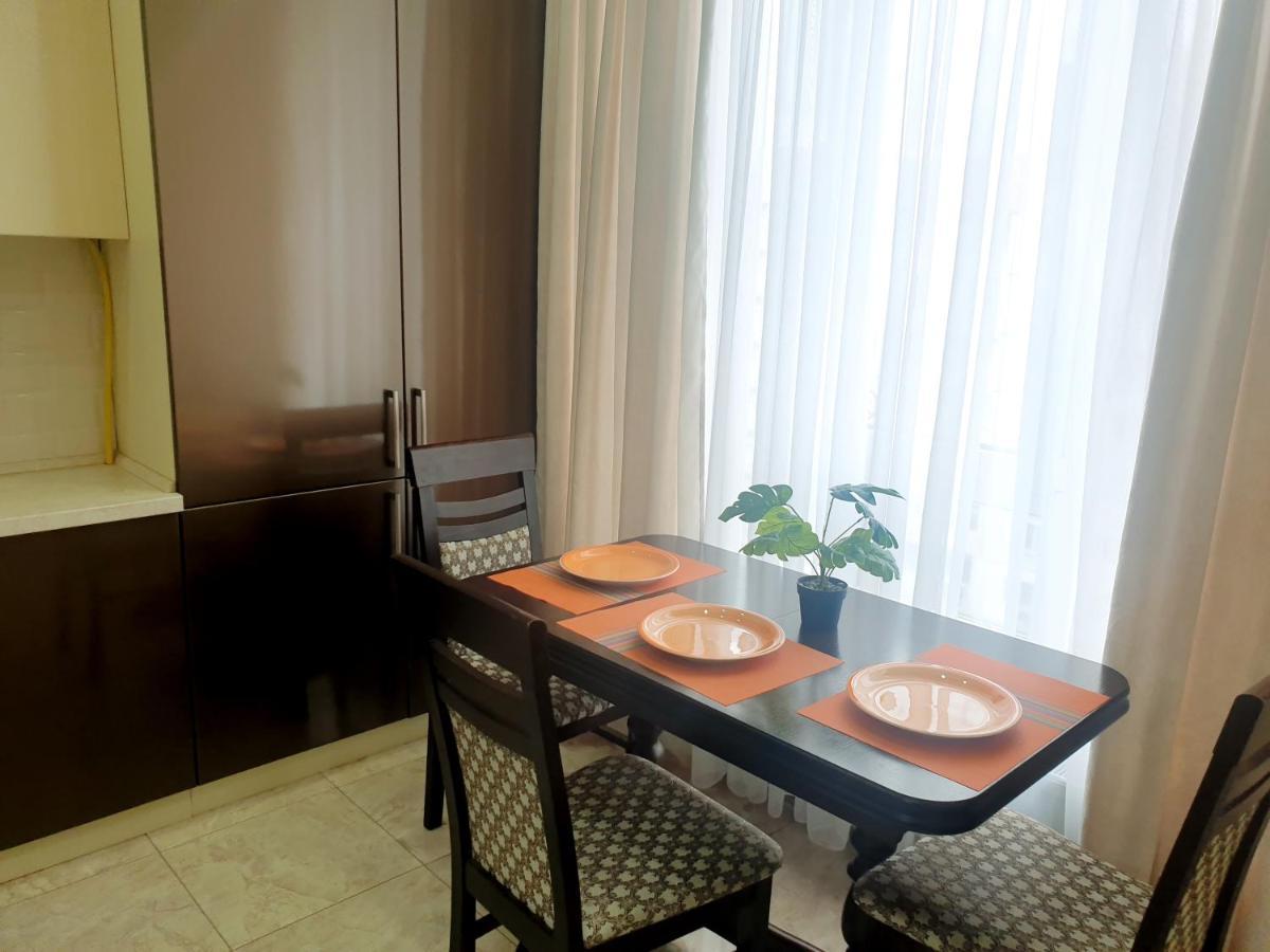 Sky House Premium Apartment In City Center Chisinau Luaran gambar